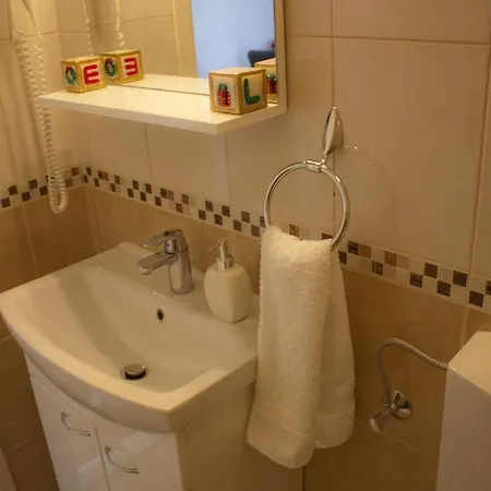Green Park Apartment *